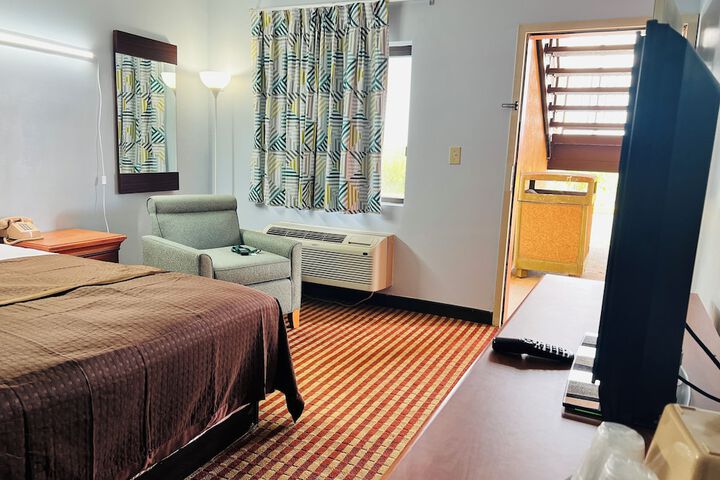 Room 38 of 74