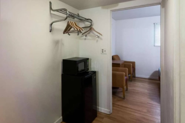 Room 5 of 25