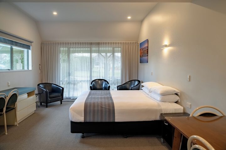 Room 44 of 115