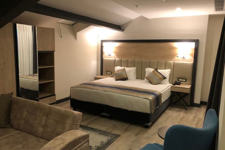Room 7 of 41