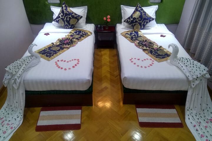 Room 14 of 25