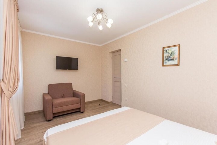 Room 4 of 34