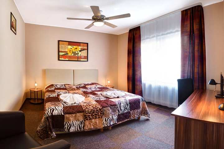 Room 4 of 21
