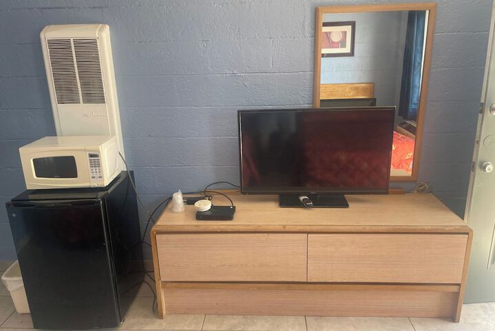 Room 18 of 35