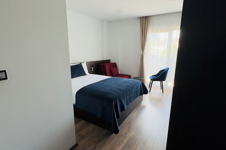 Room 15 of 40