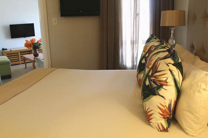 Room 4 of 61
