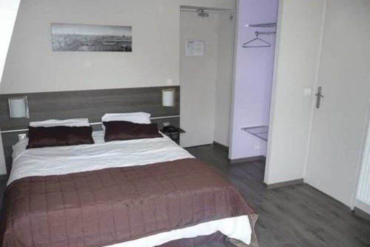 Room 4 of 29