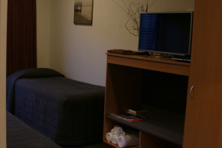 Room 17 of 77
