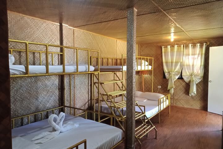Room 26 of 106