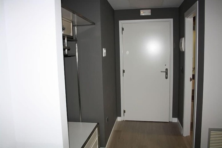 Room 12 of 66