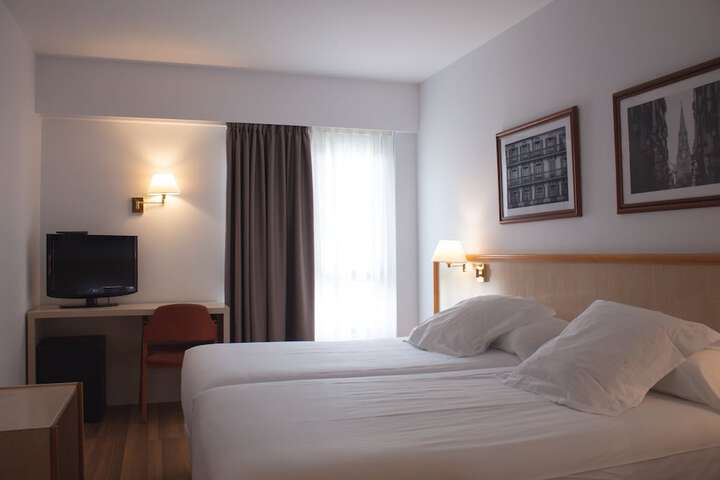 Room 8 of 30