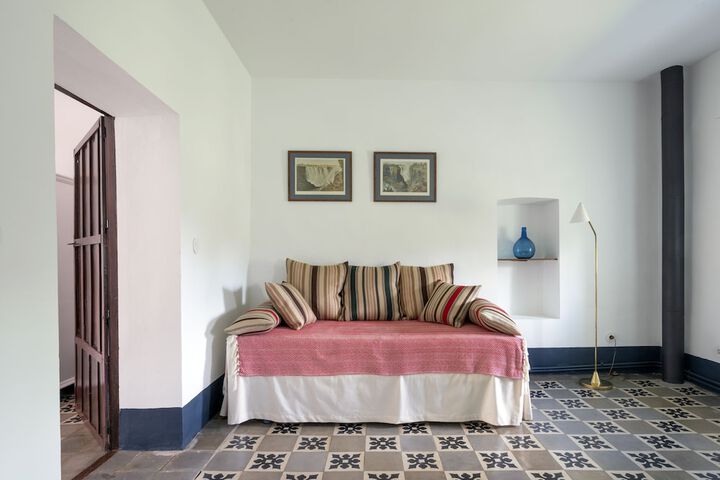 Room 15 of 39