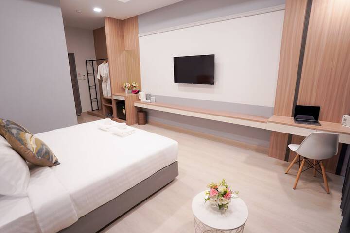 Room 6 of 56