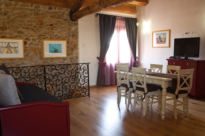 Room 20 of 66