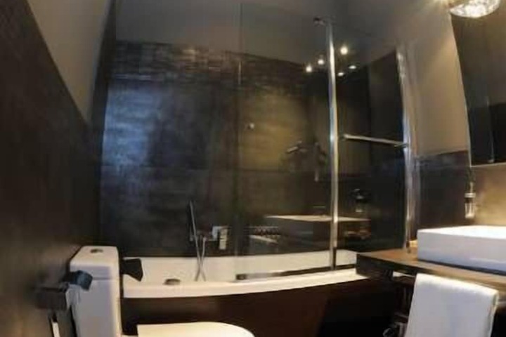 Room 20 of 32