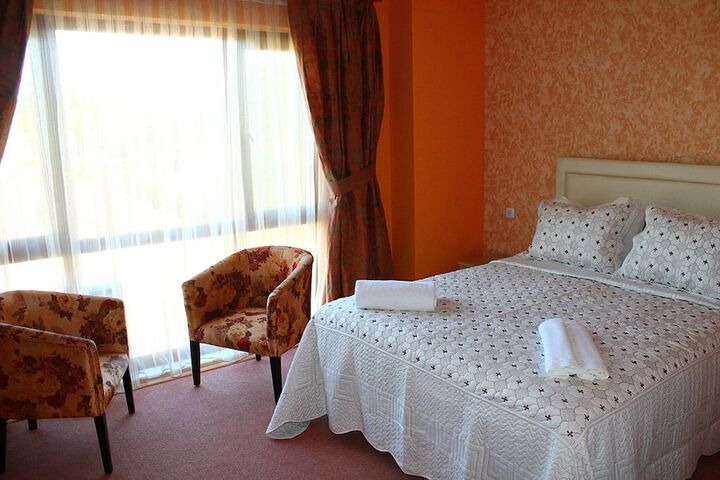 Room 3 of 29