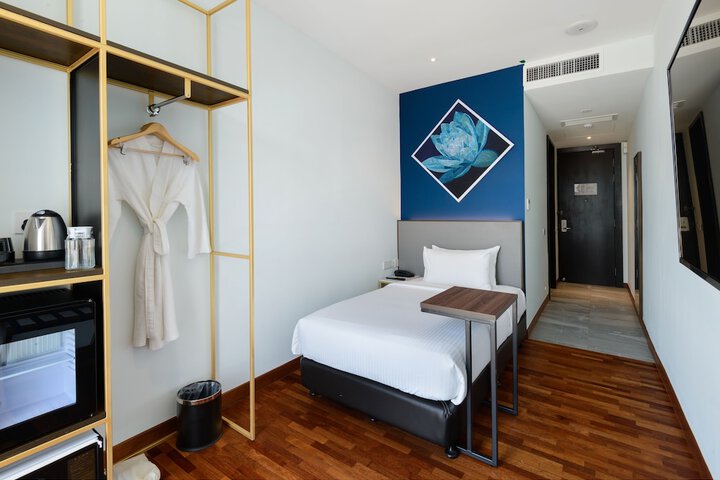 Room 21 of 56