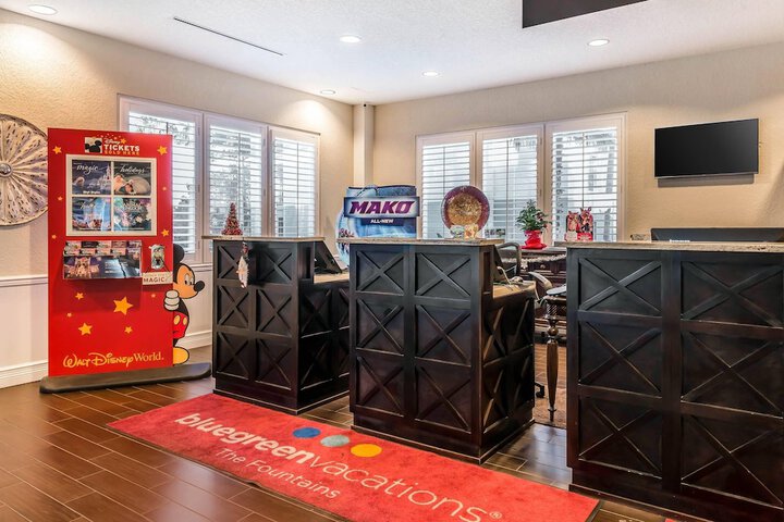 Entrance & Lobby