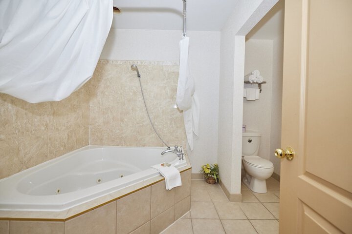 Standard King Bed Balcony (1 of 9)