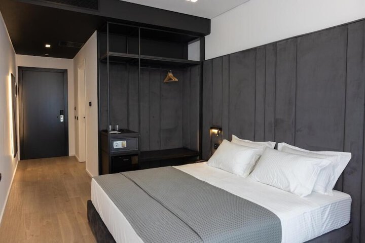 Room 15 of 50