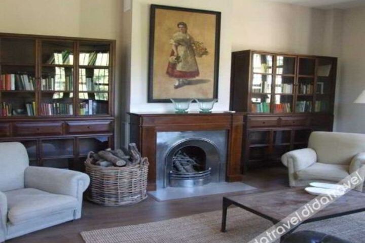 Hotel Interior 6 of 15