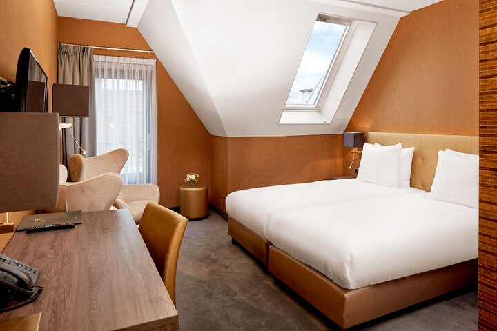 Room 13 of 125