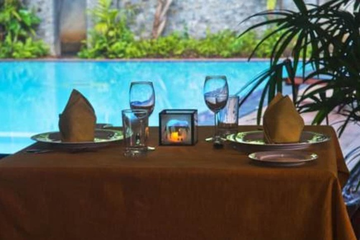 Dining 39 of 40