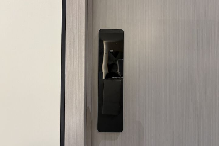 Room 6 of 71