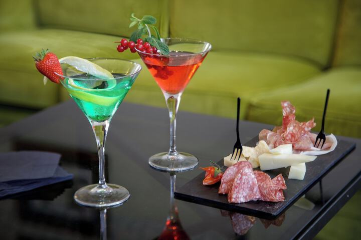 Lounge 56 of 70