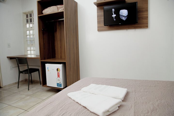 Room 9 of 48