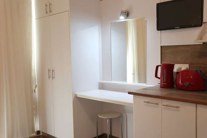 Room 5 of 24