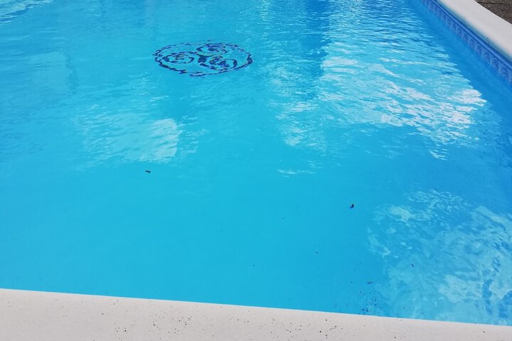 Pool 20 of 37