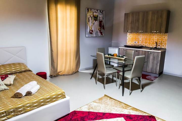 Room 11 of 27