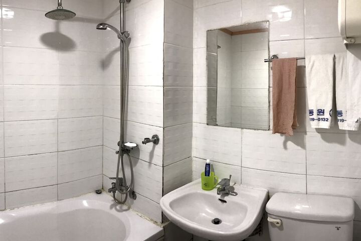 Room 18 of 22