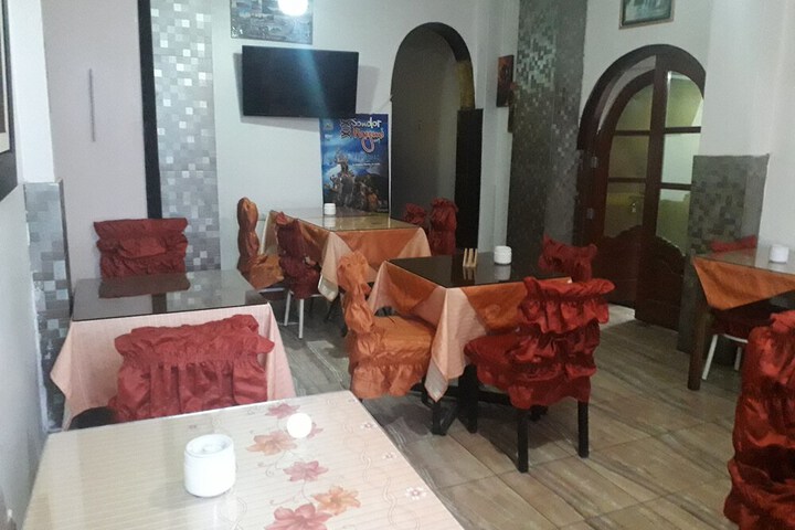 Dining 18 of 26