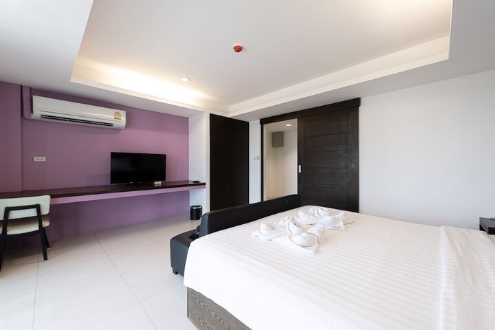 Room 46 of 146