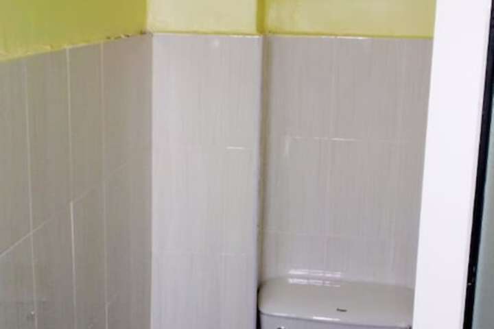 Room 6 of 13