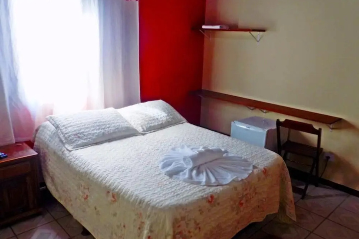 Room 2 of 16