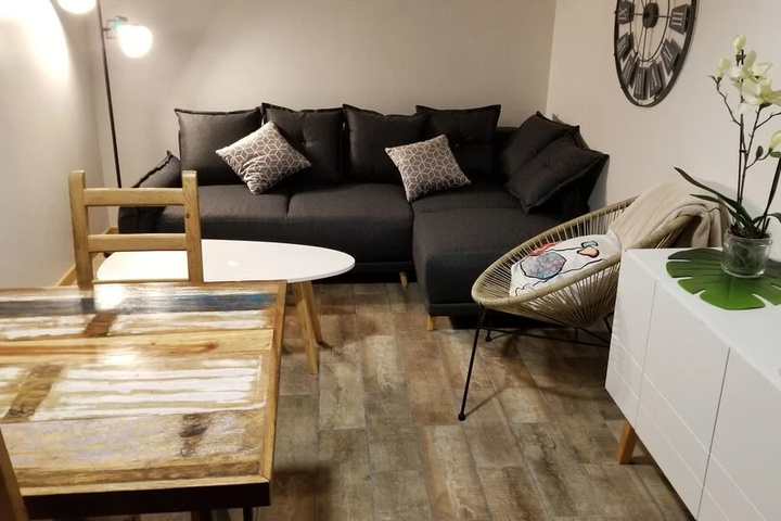 Room 11 of 20