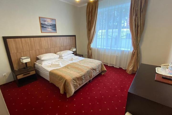 Room 10 of 47