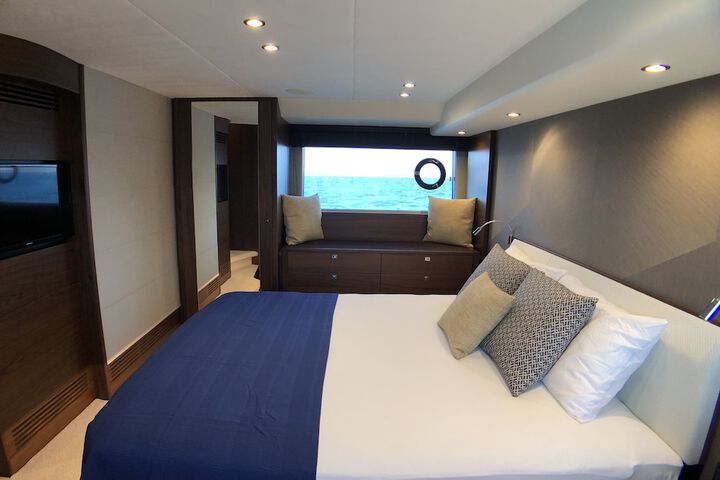 Room 4 of 19