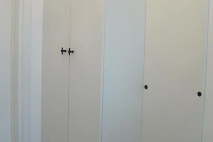 Room 6 of 15