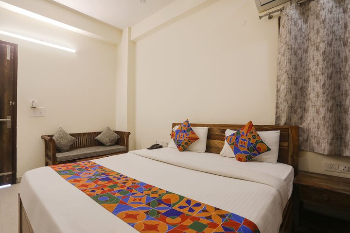 Room 14 of 25