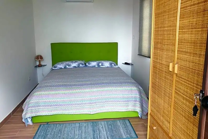 Room 3 of 17