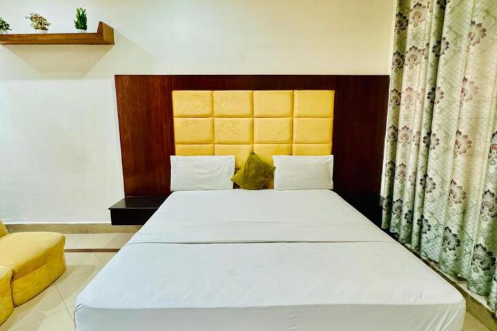 Hotel Shaheen Continental Multan