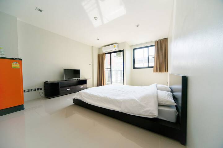 Room 6 of 23