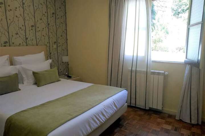 Room 13 of 93