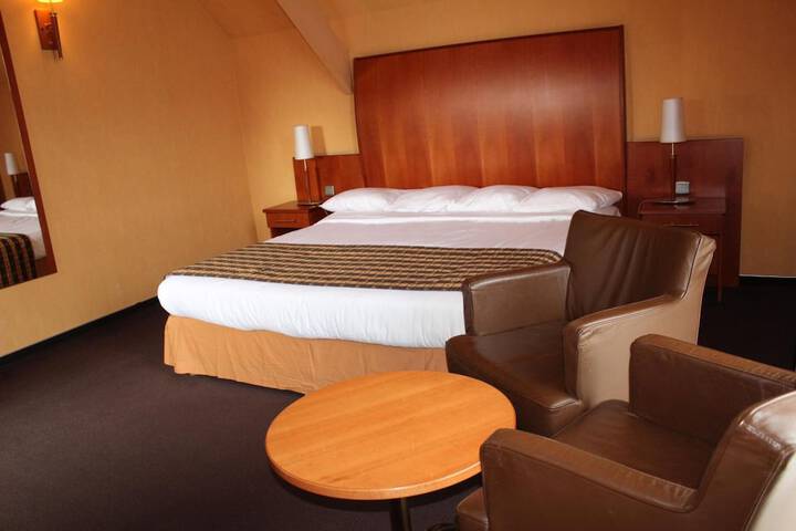 Room 9 of 51
