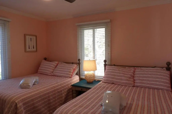Room 5 of 17
