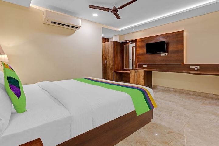 Room 21 of 35